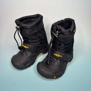 KEEN Kids' Breckenridge WP insulated winter boots size 9